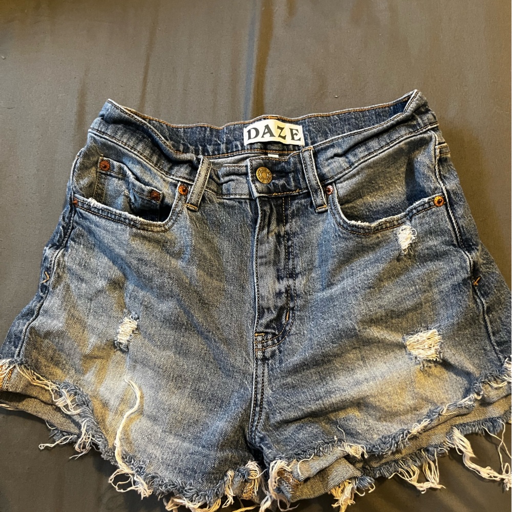 Daze shorts. Size 25.